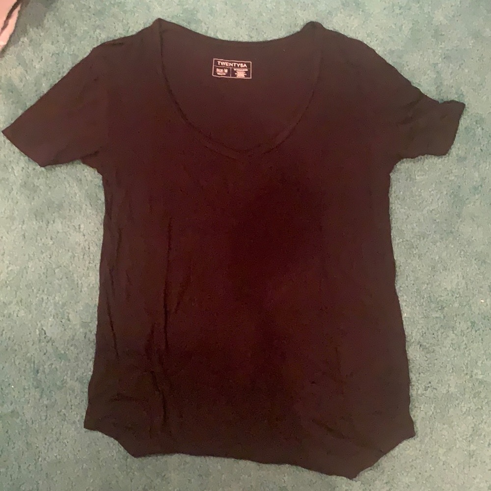 Plain black medium v neck tee